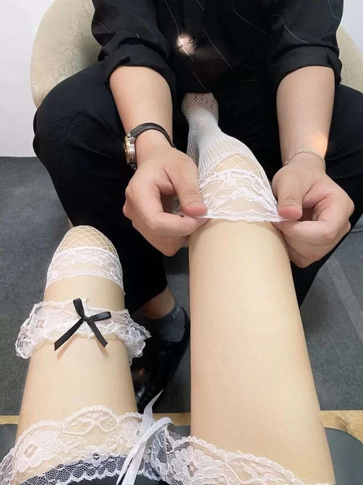 福利姬 困困鱼@kk3088871234685 – [288门槛] 21分钟 长发萝莉 毕业季双【18p/1v+1.63G】