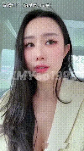福利姬 [汐梦瑶]在坐满人的真实公交车上露出帮男人打飞机【1v+308M】