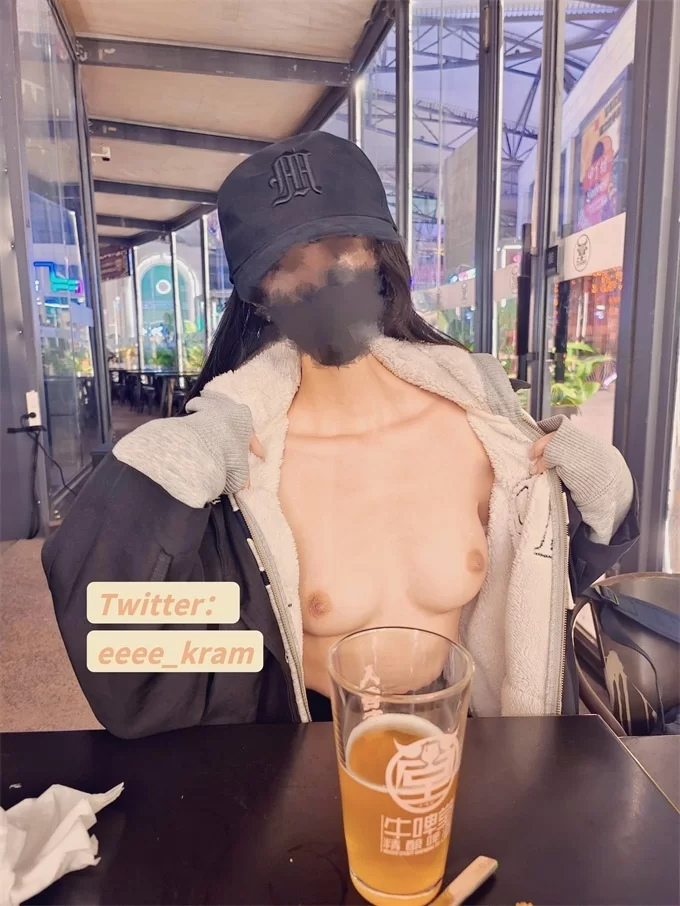 福利姬 Eeee_kram – 母狗福利姬 各种场所露出【122P3V+168M】