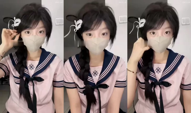 美腿/足控 爱可呀 - 麻花辫 jk 白袜 裸足 小白鞋 帆布鞋 羞辱 中指【1V+1.92GB】