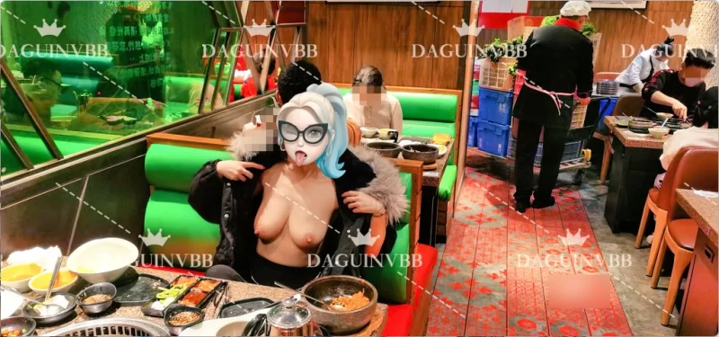 福利姬 吃鸡的小狐狸 – 巨乳福利姬人前露出福利订阅【324P20V+1.25G】
