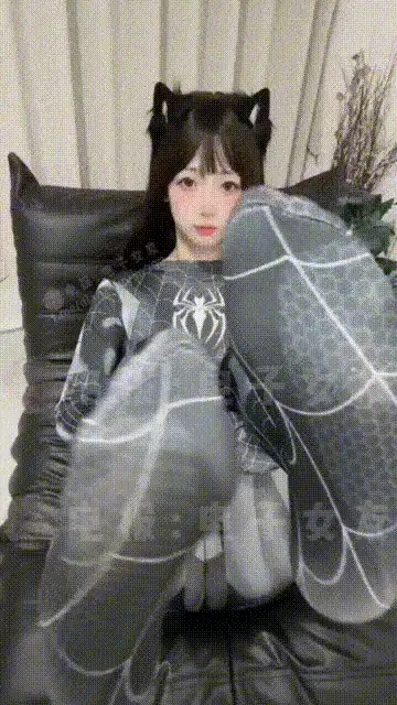 美女御姐 b站超高颜值，美少女嫩妹[奶芙]福利私拍，自导自然辱【2+4264MB】