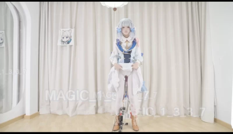 Cosplay 埋导演-花时来信神里绫华【3v+359m】