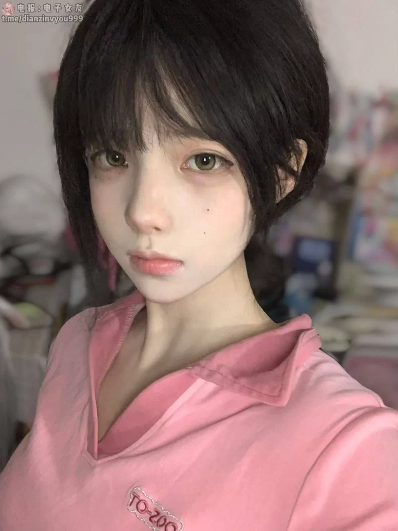 合法萝莉 超嫩极品可爱小母狗✅bb里塞着假牛牛被上菜的姐姐看见了【15v+67m】