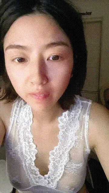 美女御姐 《百度云泄密》漂亮的网红小姐姐和金主爸爸之间的私密【2+2087MB】