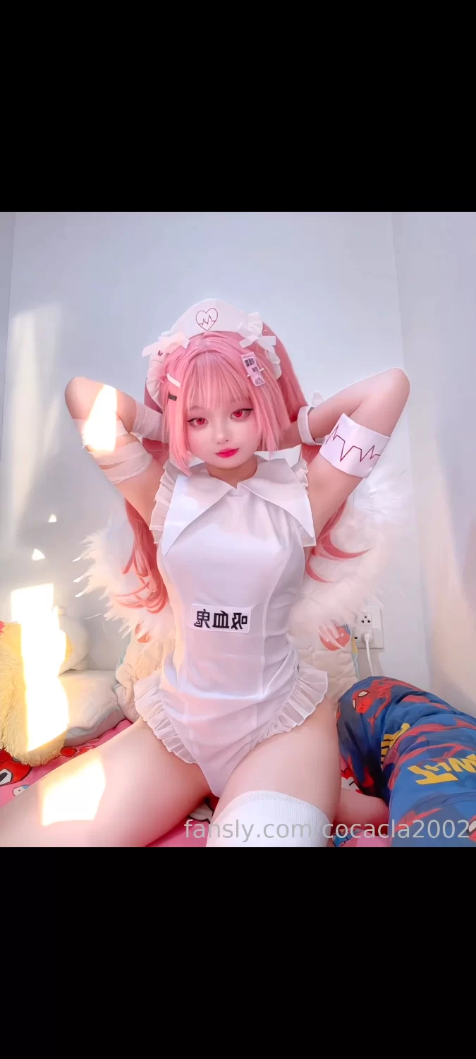 Cosplay 首发，最近很火的反差娃娃脸【18v+654.3mb】