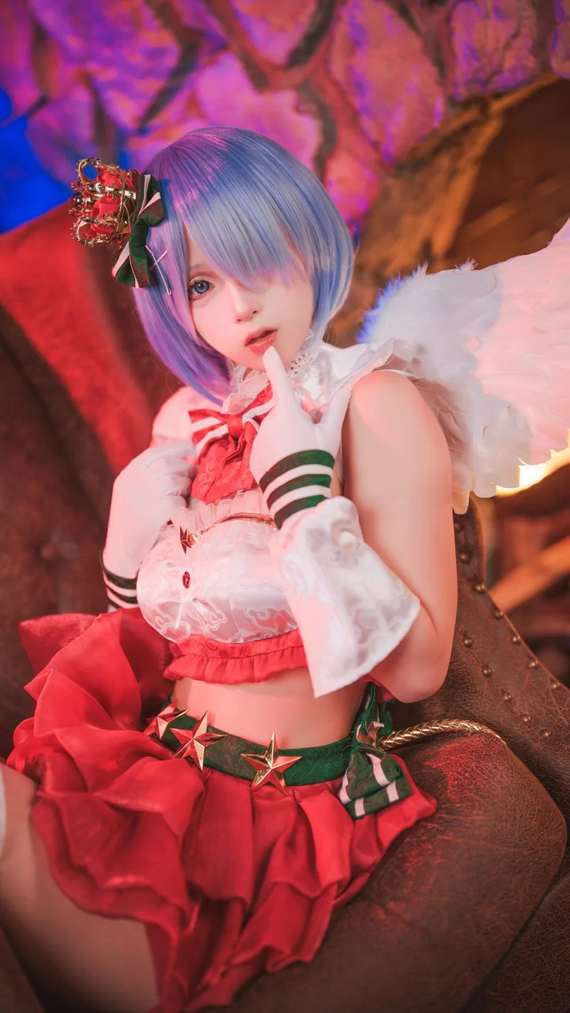 美女御姐 onlyfans美女博主奶酱资源「喵帕斯不是怕死喵」合集【329P+12V+1.04g】