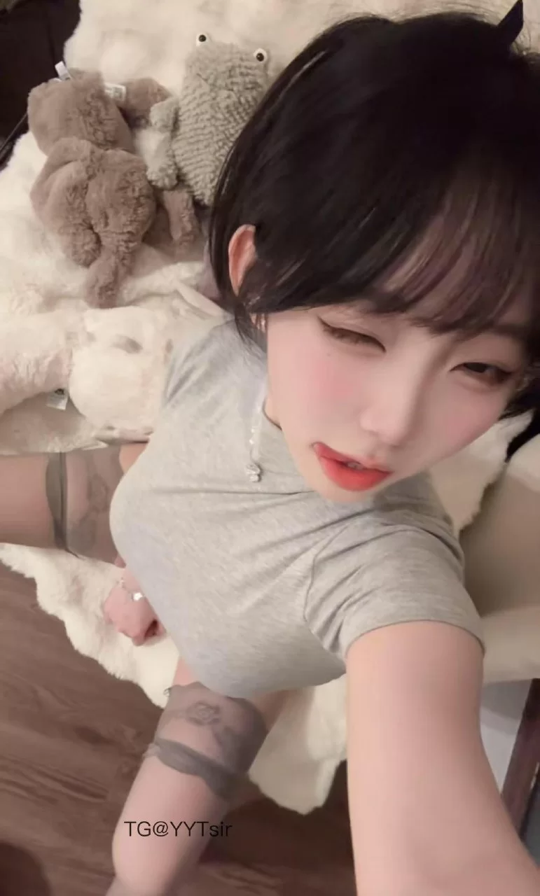 高颜值美女 [素]抖音 童锣烧 岛遇 最新至：2025.7.10【27P42V+314M】