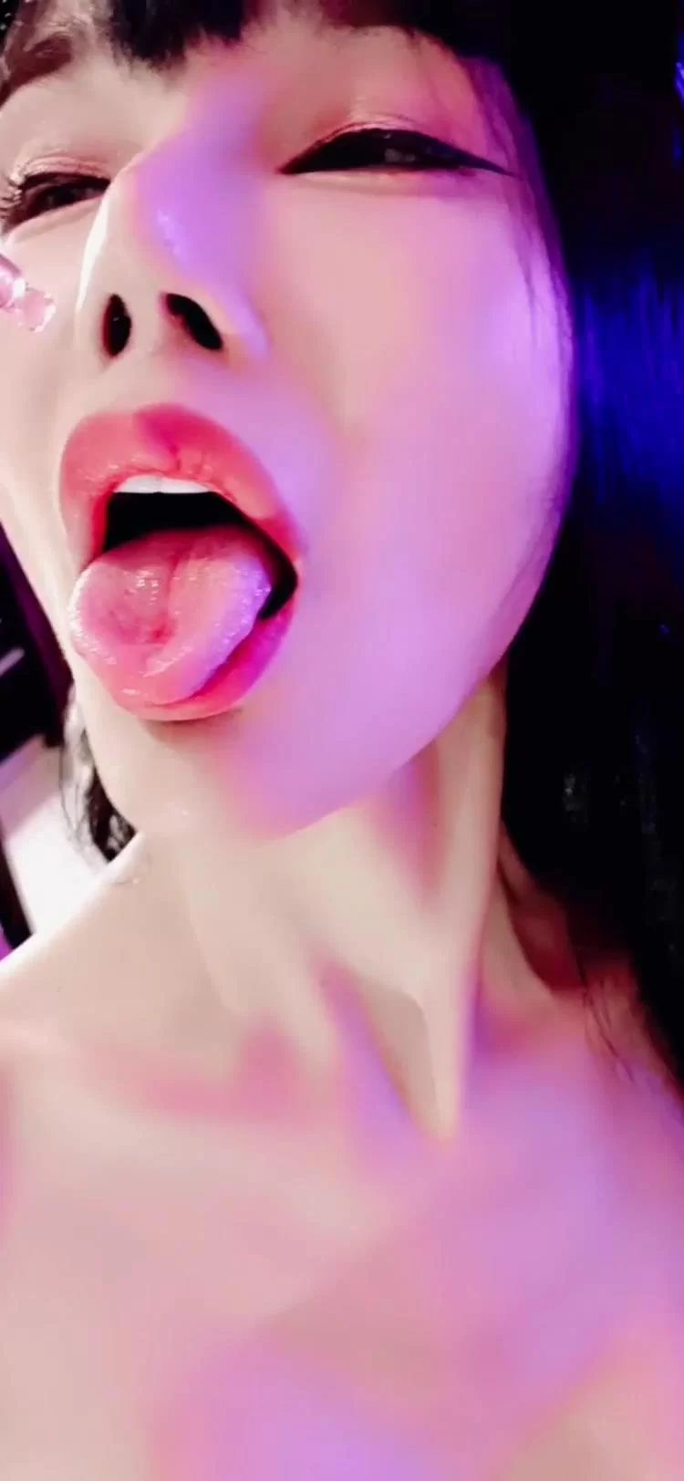美女御姐 [阳光彩虹小斑马]G奶御姐 无套爆草无毛白虎逼，多体位【1v+1.16g】