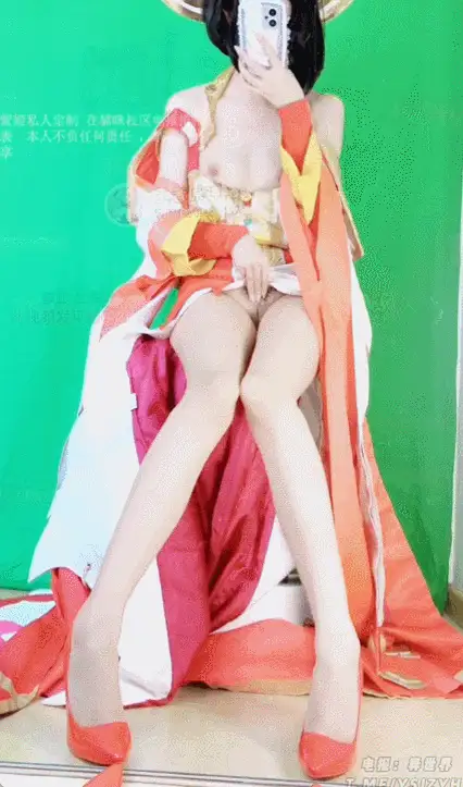Cosplay 沐沐酱黑丝cosplay王者荣耀武则天【2v+528m】