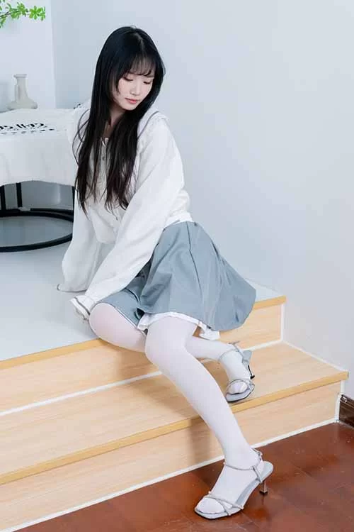 美腿/足控 袜啵啵-甜甜圈-高跟凉鞋、厚白丝裸足[150P-1V-1.8G百度网盘]【150p1v+1.8G】