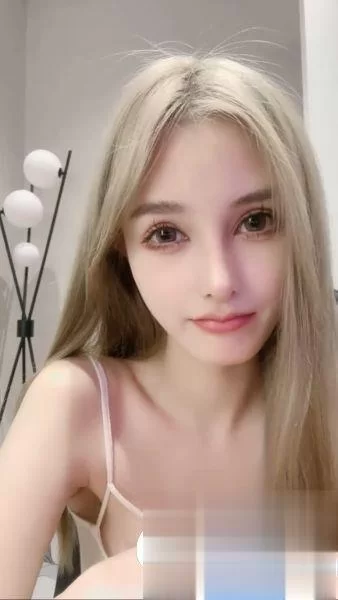 美女御姐 超极品尤物女神 香奈奈 天使面容魔鬼身材,顶级绿播下海【16v+9.89g】