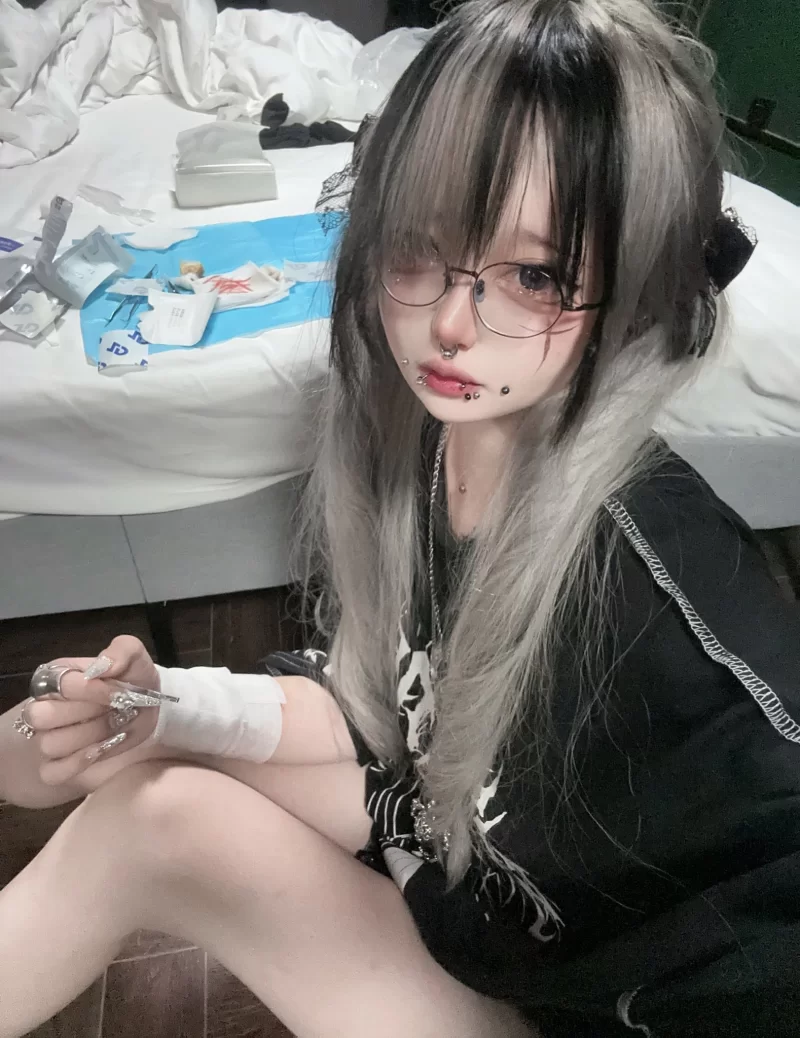 福利姬 乳环/阴环反差骚货资源合集❤️各种类型的骚鸡 清纯,风骚【NVNP+36G】