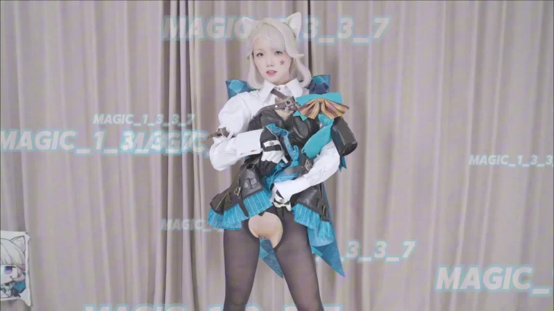 Cosplay 推特颜值福利姬嫩妹裸舞[埋导演]最新宅舞cos琳妮特芙【2V+403M】