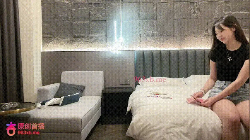 自拍 今天约了个身材丰满不臃肿的清纯美女，小馒头粉嫩无比【1v+445M】