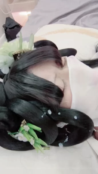 Cosplay 看着真是有感觉福利姬下面保养的真好啊，感觉一掐就能【1+1G】