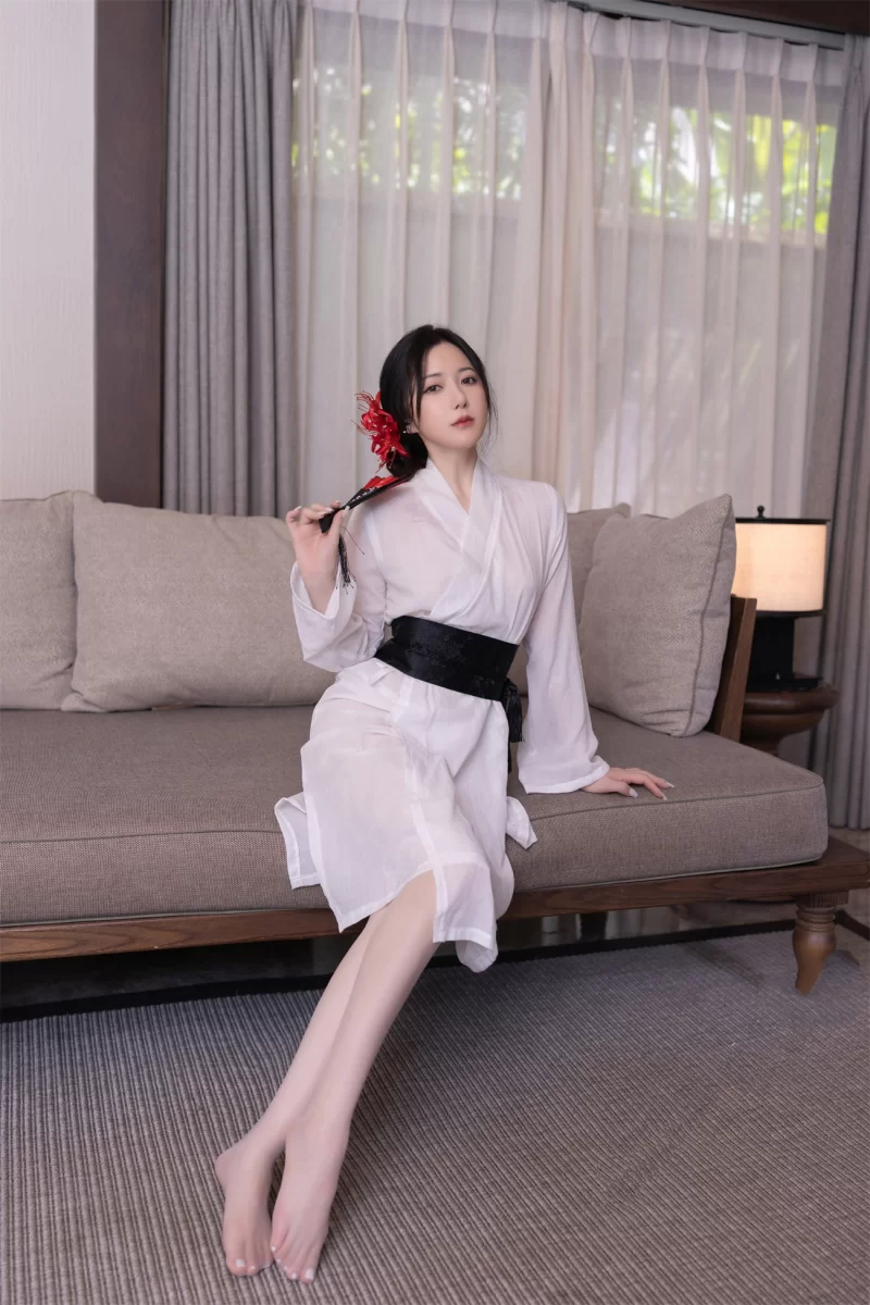 国产模特 [秀人网]鱼子酱 最新上架作品超清写真 （寂）【122P+1.8G】