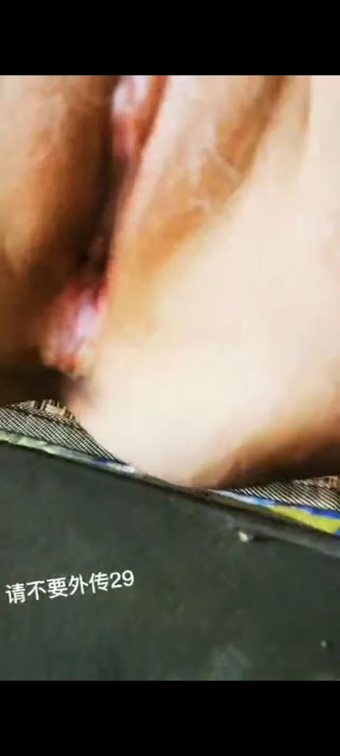 自拍 猎奇，跑到偏远农村玩老奶奶，没想到逼还挺饱满，无套内射，不能我一个人瞎【1v+20m】