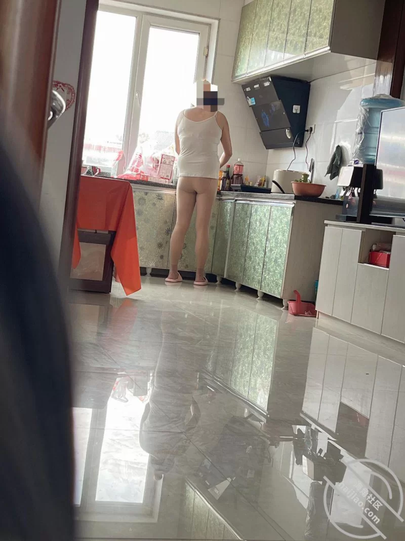 熟女少妇 [海角社区]乱伦系列《我的妈妈是技师》连载①（1-16章【1v+88p+52m】