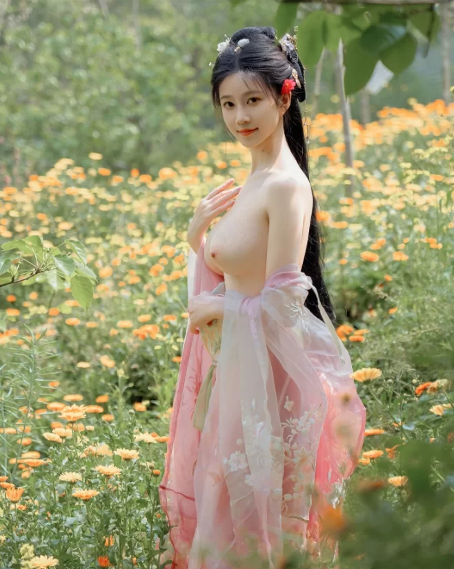 国产模特 清新脱俗极品爆乳女神·年年·古风写真《海棠仙》【84P+683MB】