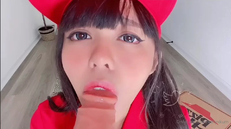 Cosplay 极品福利姬 制服诱惑感觉多了点青涩但是眼神里全是我魅惑【1+700M】