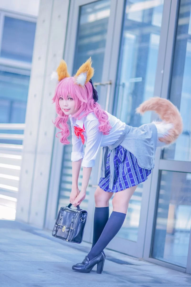 国产coser ElyEE子 玉藻前jk [32P 86.61 MB]【32P+86M】