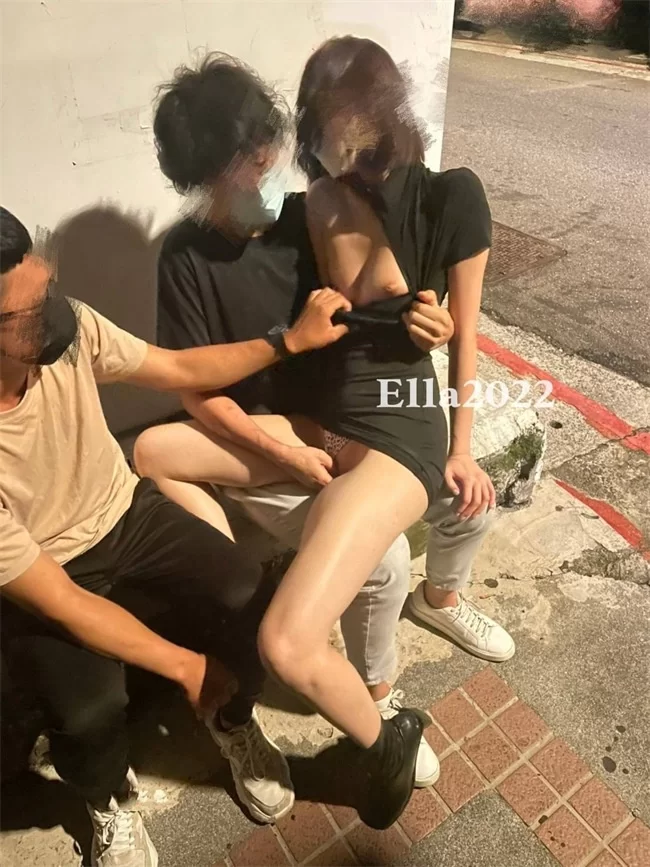 福利姬 [Ella小骚狐]推特30万粉母狗 野外露出 调教 多P付费订阅【343P45V+3.7G】
