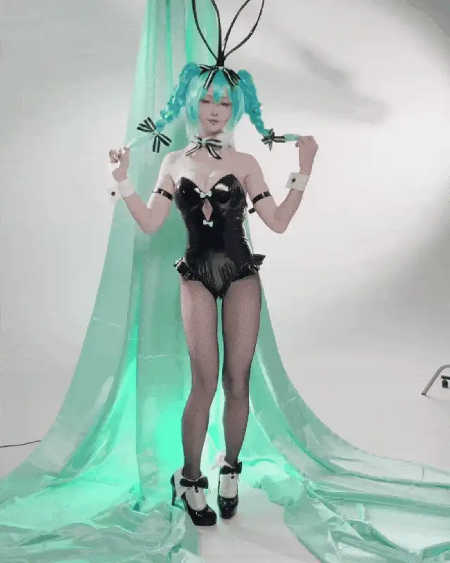 Cosplay 星之迟迟_5月 初音 兔女郎 [44P+1V]【44P+1V+550m】