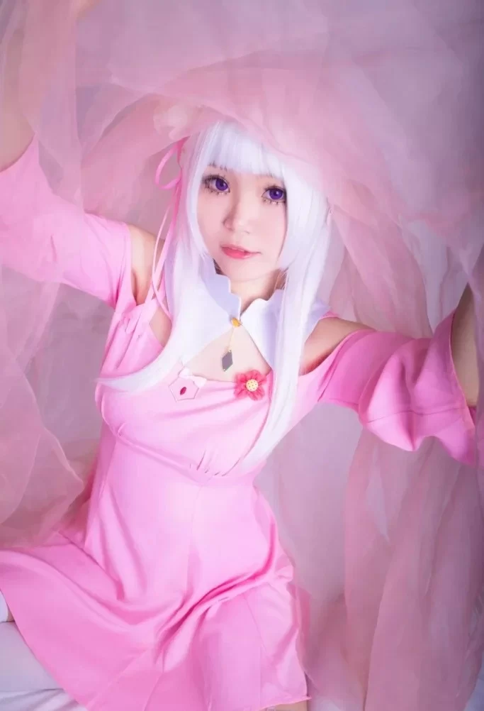 国产coser Yoko宅夏写真合集【npv+9.1g】