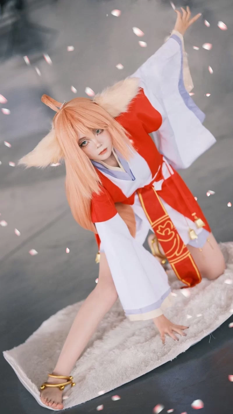 不漏点 狐妖小红娘 涂山红红cos 场照【20P+15M】