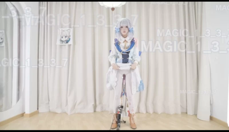 Cosplay 埋导演-花时来信神里绫华【3v+359m】