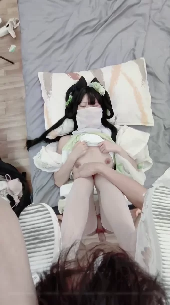 Cosplay 看着真是有感觉福利姬下面保养的真好啊，感觉一掐就能【1+1G】