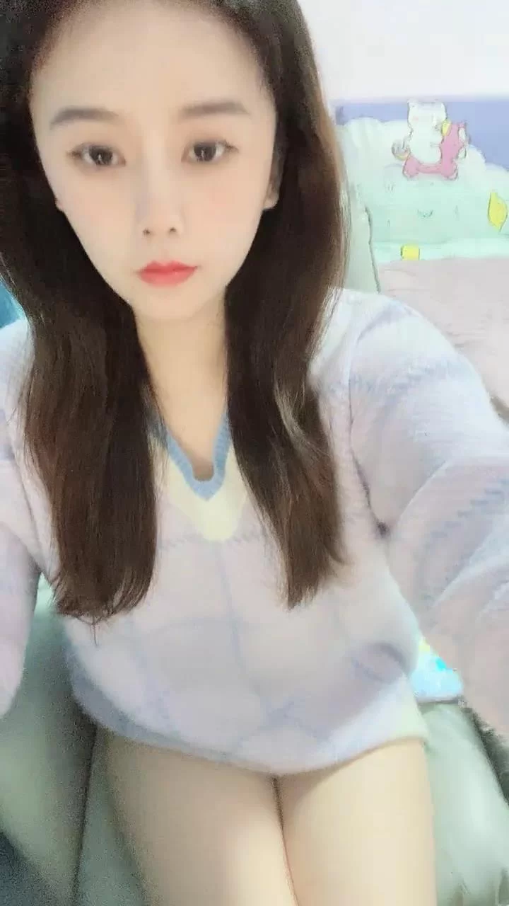 美女御姐 优雅气质美女神似某星张碧晨，寂寞抠逼跳蛋自慰，B水喷【1v+230m】