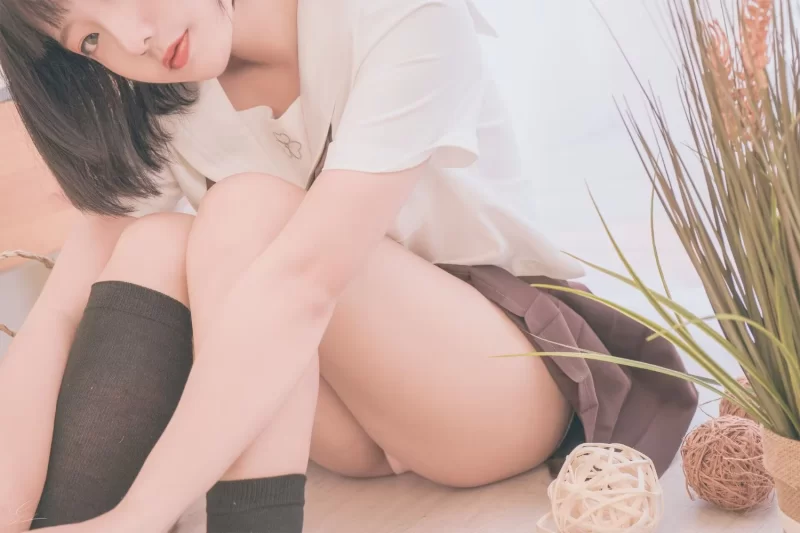 日韩coser Messie Huang Birthday Seifuku [20P-62MB]【20P+62M】