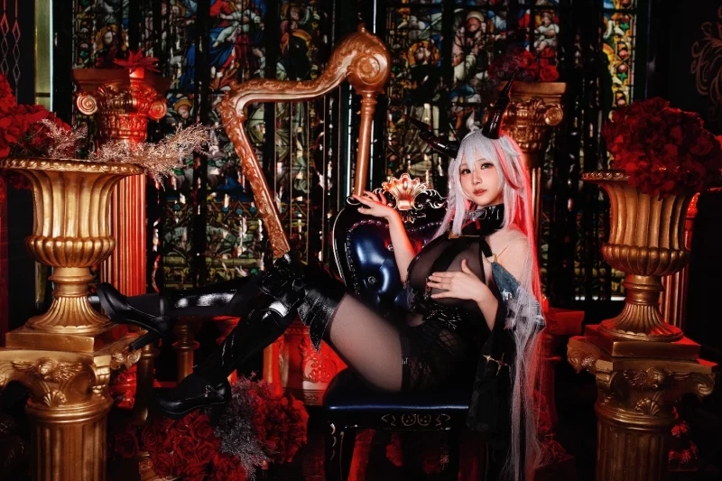 日韩coser Zzyuri (쮸리) - Erika【23P+201M】