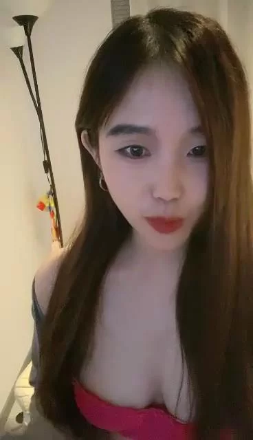美女御姐 20小时核弹！前凸后翘，发育超级好的极品校花，[甜奶昔【13v+8.67g】