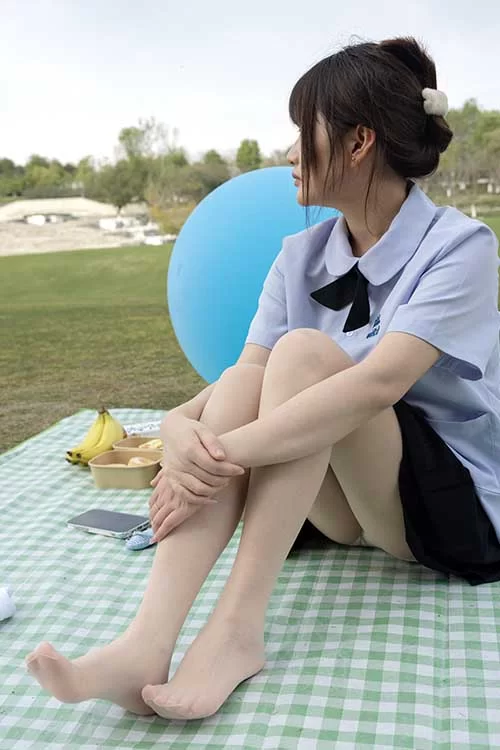 美腿/足控 她们印象-小点心-校园超短裙白棉袜学妹[182P1V-0.9G 百度网盘]【182p1v+0.9g】