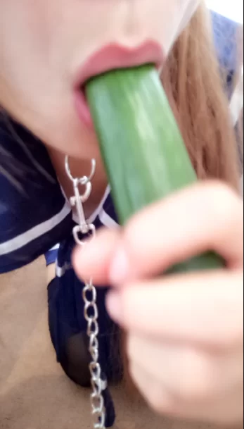 合法萝莉 极品 软萌萝莉小仙用黄瓜自慰 插白虎美穴 白浆都出来了【1+1.6G】