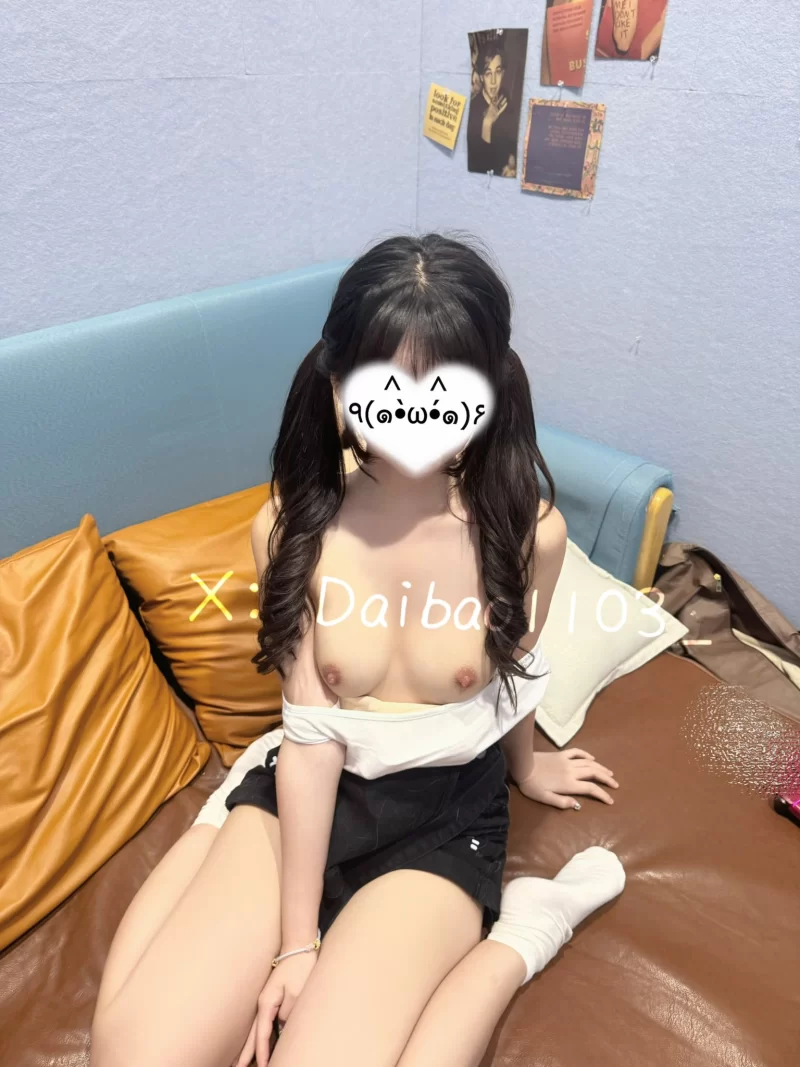 合法萝莉 一枚呆呆！插入的时候好爽！【49v+418m】