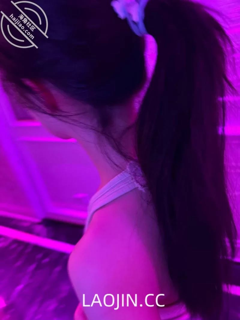 乱伦 海角大神[意淫自己妹妹]与亲生妹妹的禁忌之恋  背着父母刺激偷情 肆意狂操【NPNV+23G】