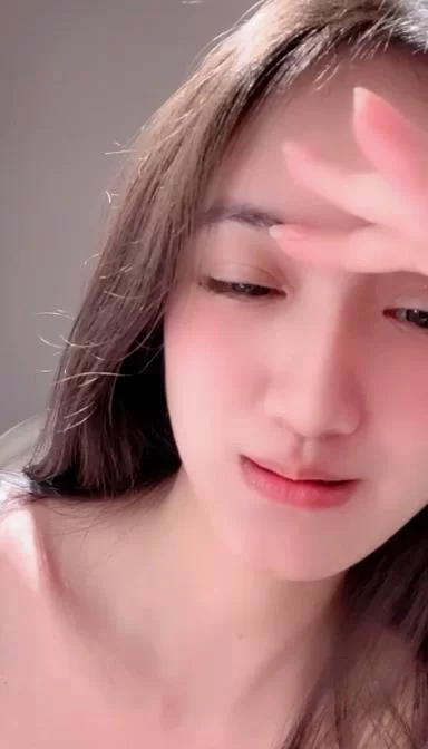 美女御姐 绿播女神下海~美若天仙！倾国倾城[佑颜]终于露点~跳蛋【4v+3.17g】