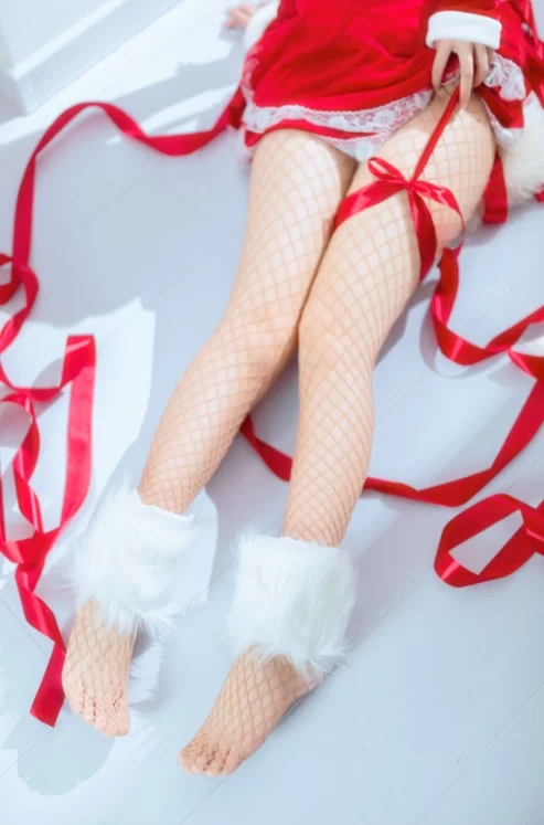 国产coser 洛桑w伊梓 - 网袜丝带兔兔 46P+4V-423M【46P+4V+423M】