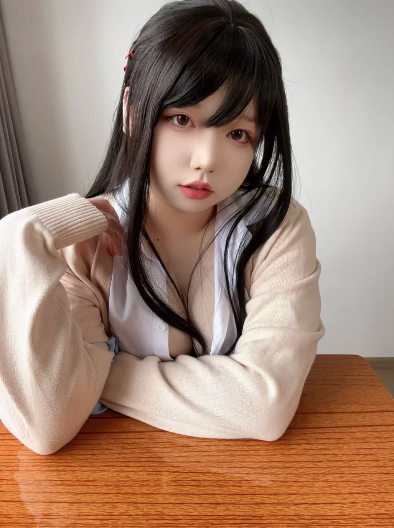 合法萝莉 我又饿啦w 鸽鸽咕咕JK自慰黑丝cosplay！【3v+415m】