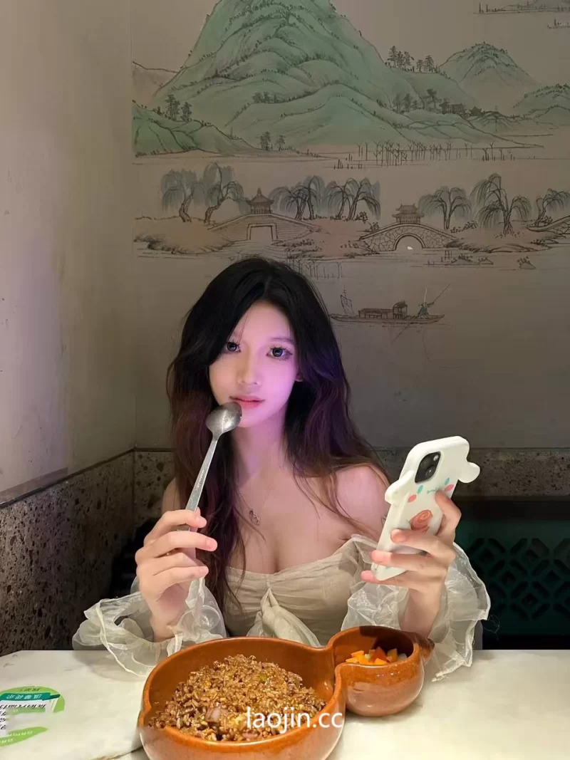 美女御姐 富二代 约炮[fKabuto]高颜值小骚货，完美露脸，多场啪啪【26v+26p+983m】