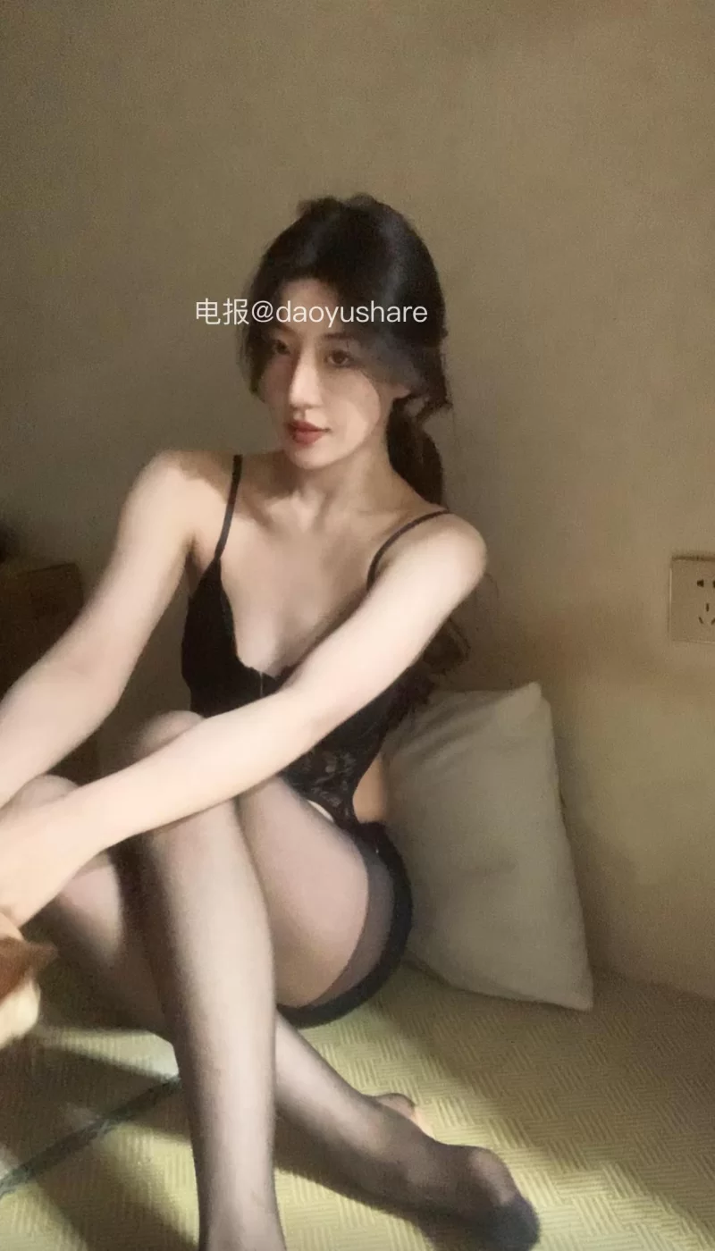 高颜值美女 [素]抖音 东北范one 岛遇 最新至：2025.7.21【81P11V+161M】