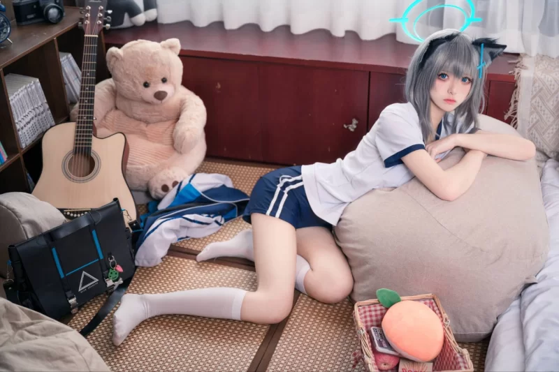 国产coser 九柒喵 体操服白子 [17P 67MB]【17P+67M】
