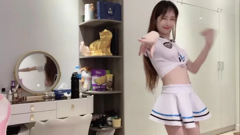 美女御姐 女神放飞自我心动感觉[anna102]多种道具自慰~一晚狂撸，【7v+6.53g】