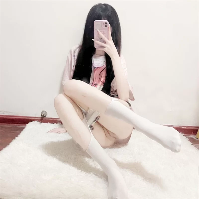 福利姬 呆呆兽 – 贫乳萝莉 裸舞视图【132P13V+722M】