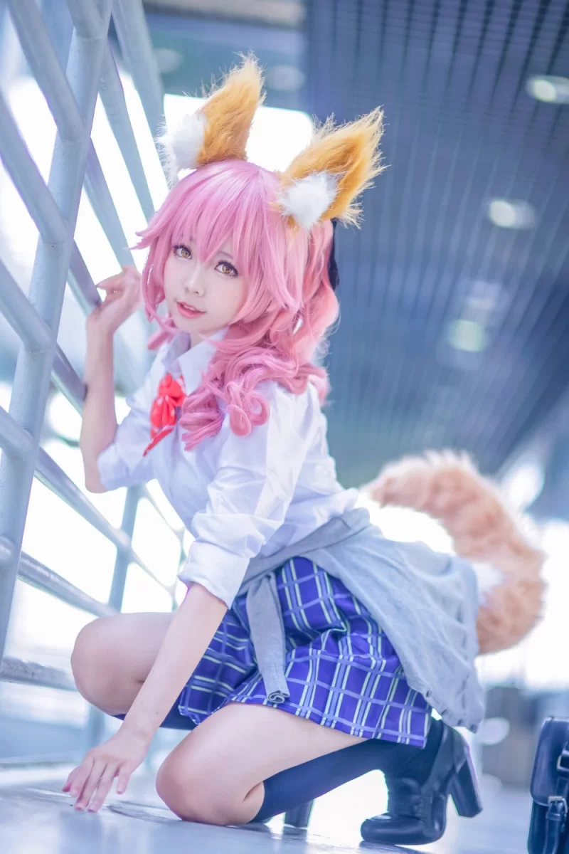 国产coser ElyEE子 玉藻前jk [32P 86.61 MB]【32P+86M】