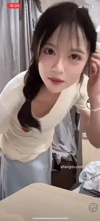 美女御姐 抖音闪现精选: 颜值主播各显神通 擦边 闪现走光 精彩合集【1002V+4.5G】